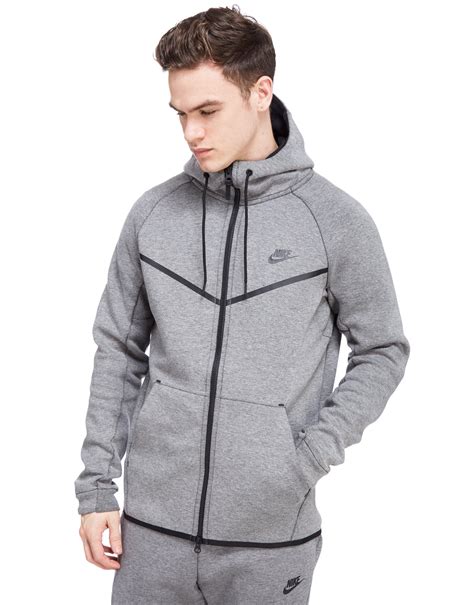 nike tech fleece grey men's